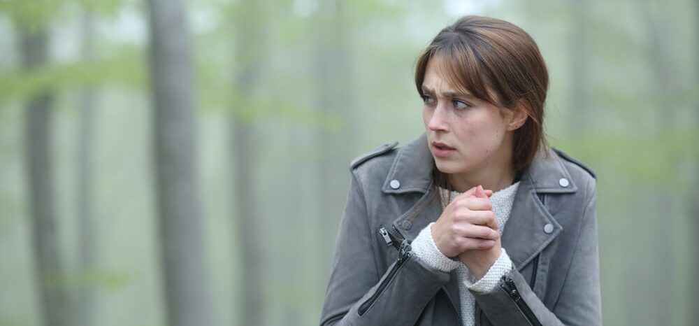 woman who is addicted to flakka looking paranoid